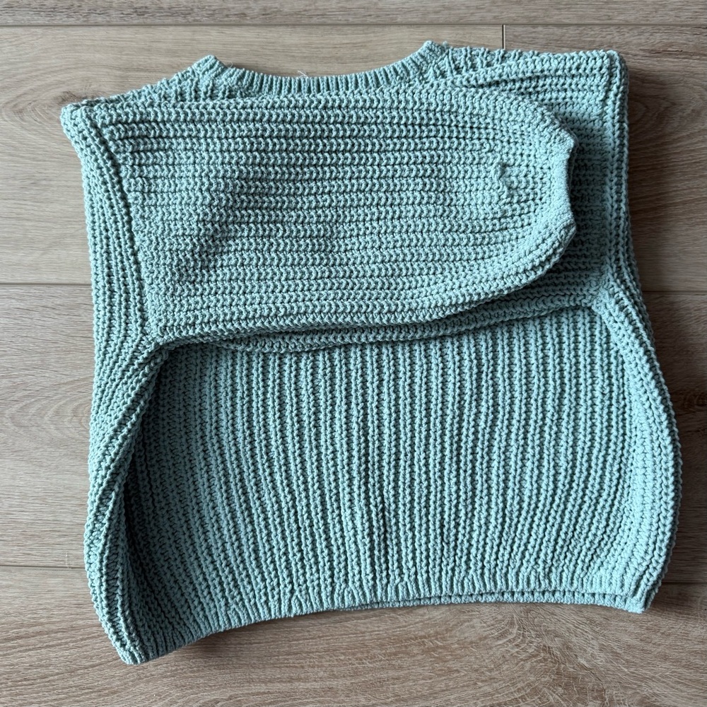 H&M Ribbed Crew Neck Sweater - Picture 8 of 8